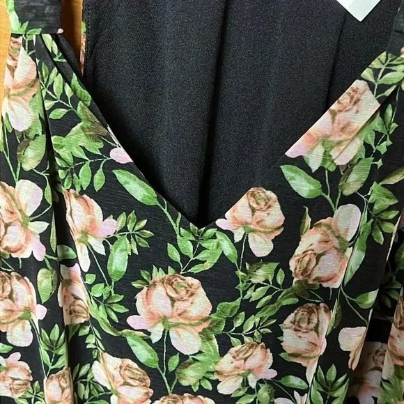 INC‎ international concepts women’s sleeveless tank top summer floral Sm v neck - Picture 8 of 10